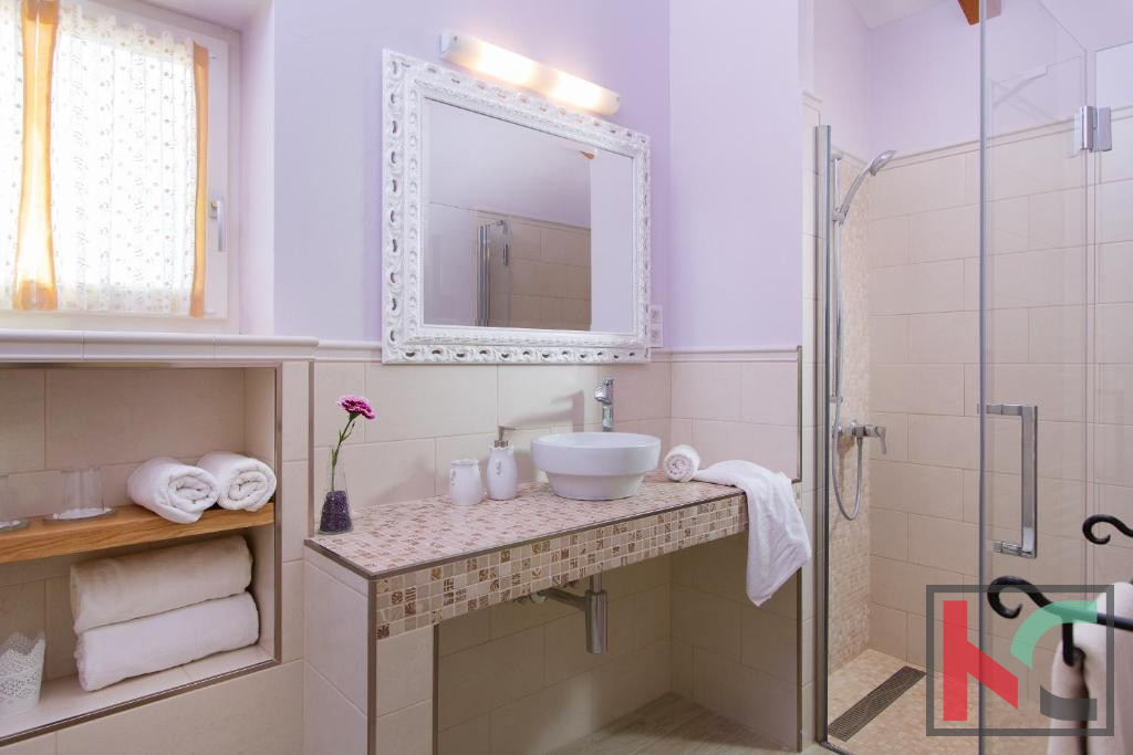 Istria, Valle, casa per vacanze con piscina su un ampio terreno di 1650m2, #vendita