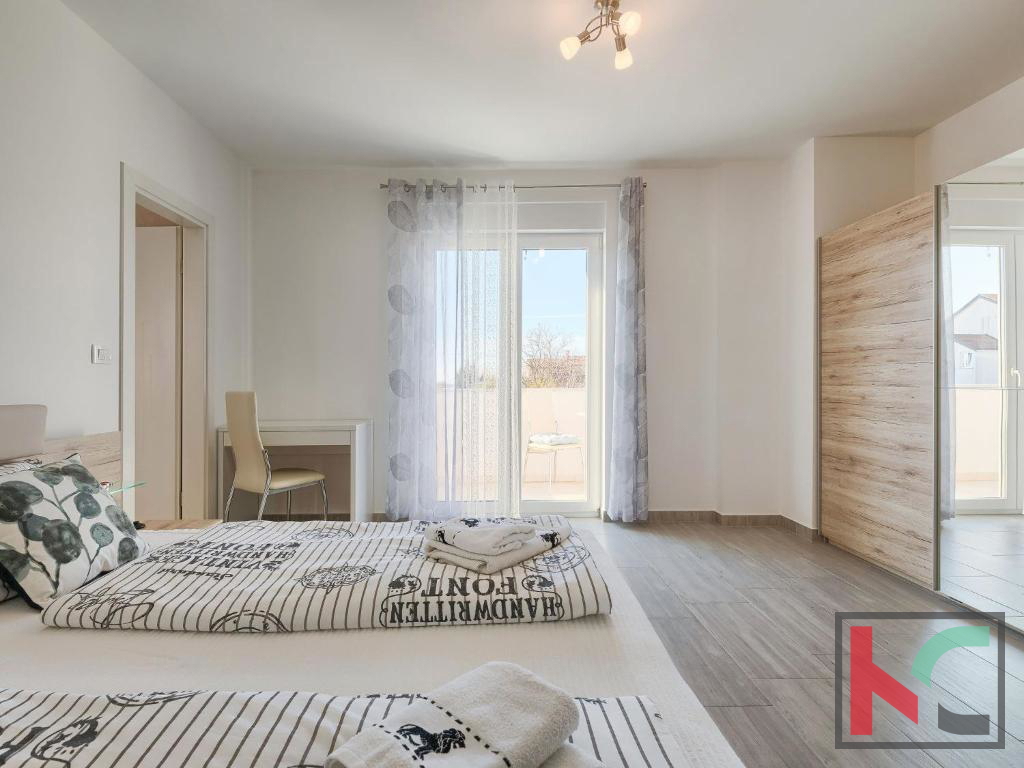 Istria, Parenzo, casa vacanza con piscina e giardino paesaggistico, #vendita