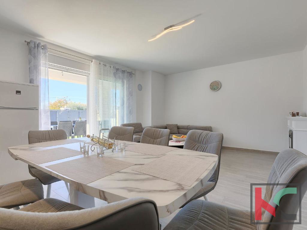 Istria, Parenzo, casa vacanza con piscina e giardino paesaggistico, #vendita