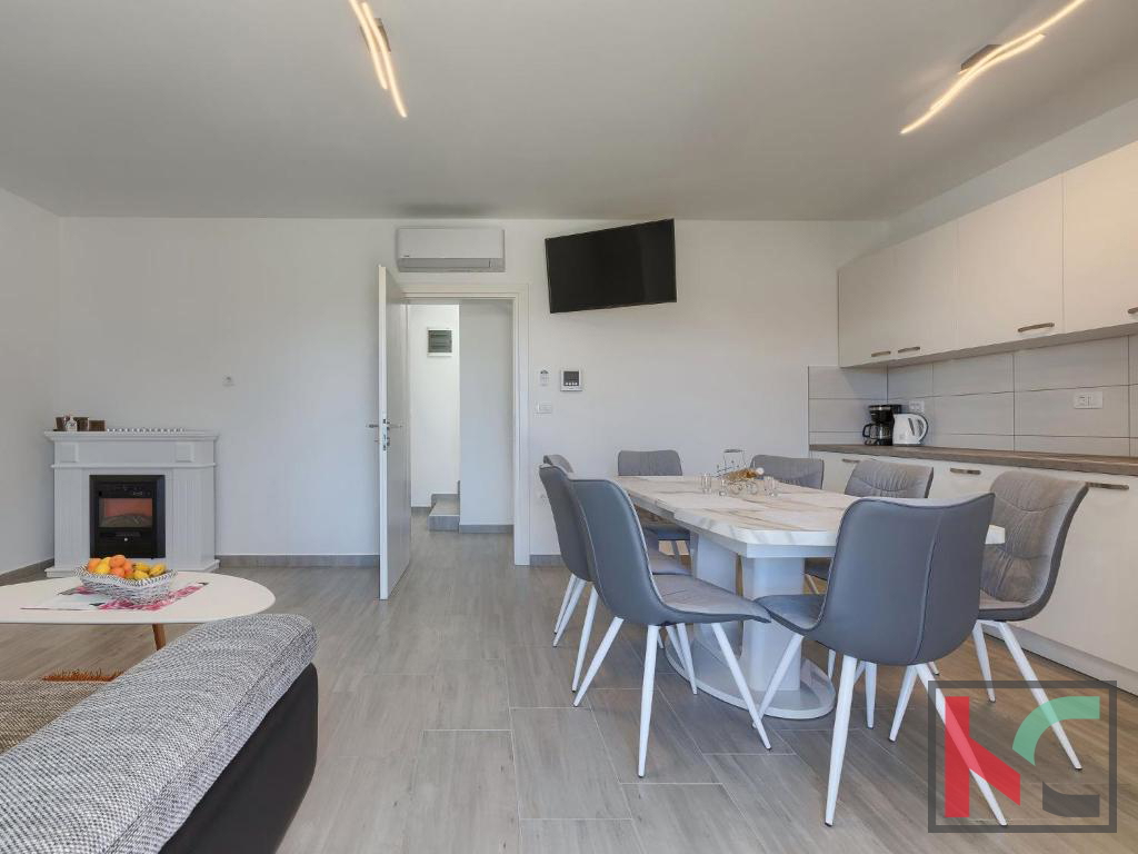 Istria, Parenzo, casa vacanza con piscina e giardino paesaggistico, #vendita