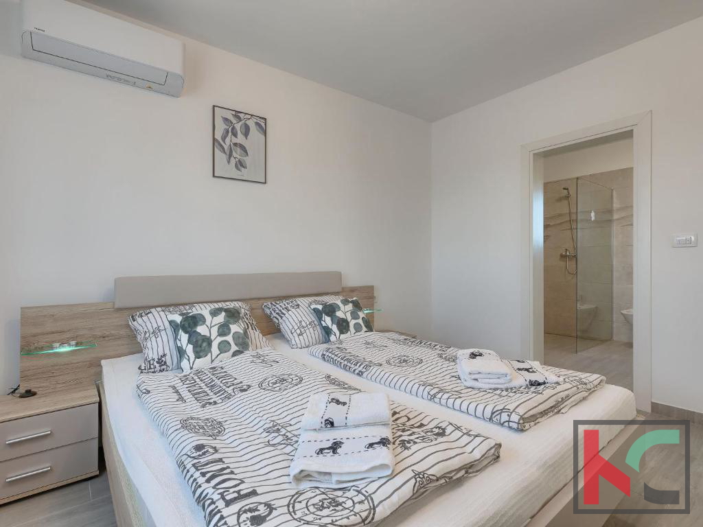 Istria, Parenzo, casa vacanza con piscina e giardino paesaggistico, #vendita