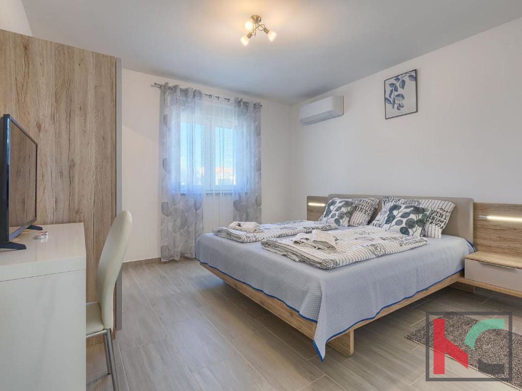Istria, Parenzo, casa vacanza con piscina e giardino paesaggistico, #vendita