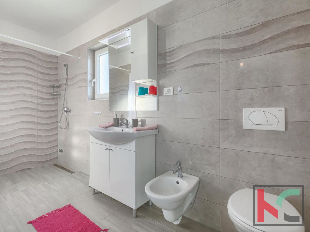 Istria, Parenzo, casa vacanza con piscina e giardino paesaggistico, #vendita