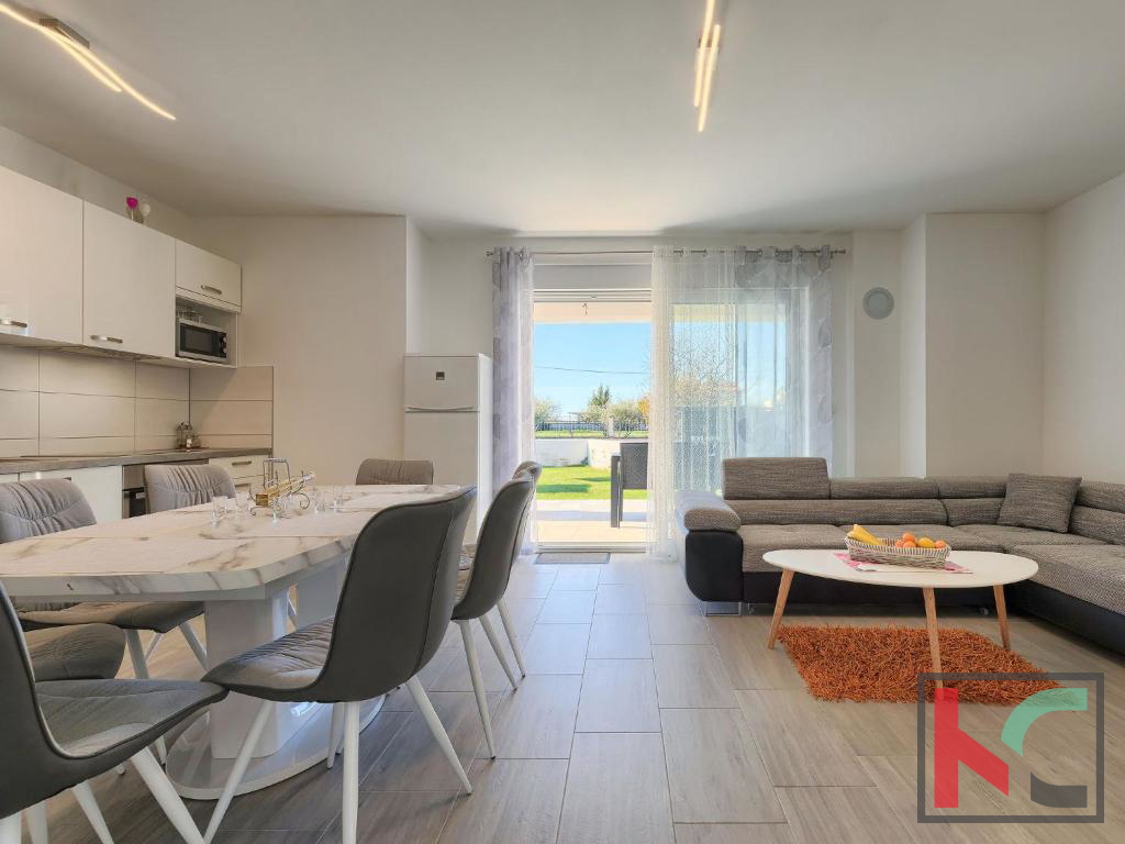 Istria, Parenzo, casa vacanza con piscina e giardino paesaggistico, #vendita