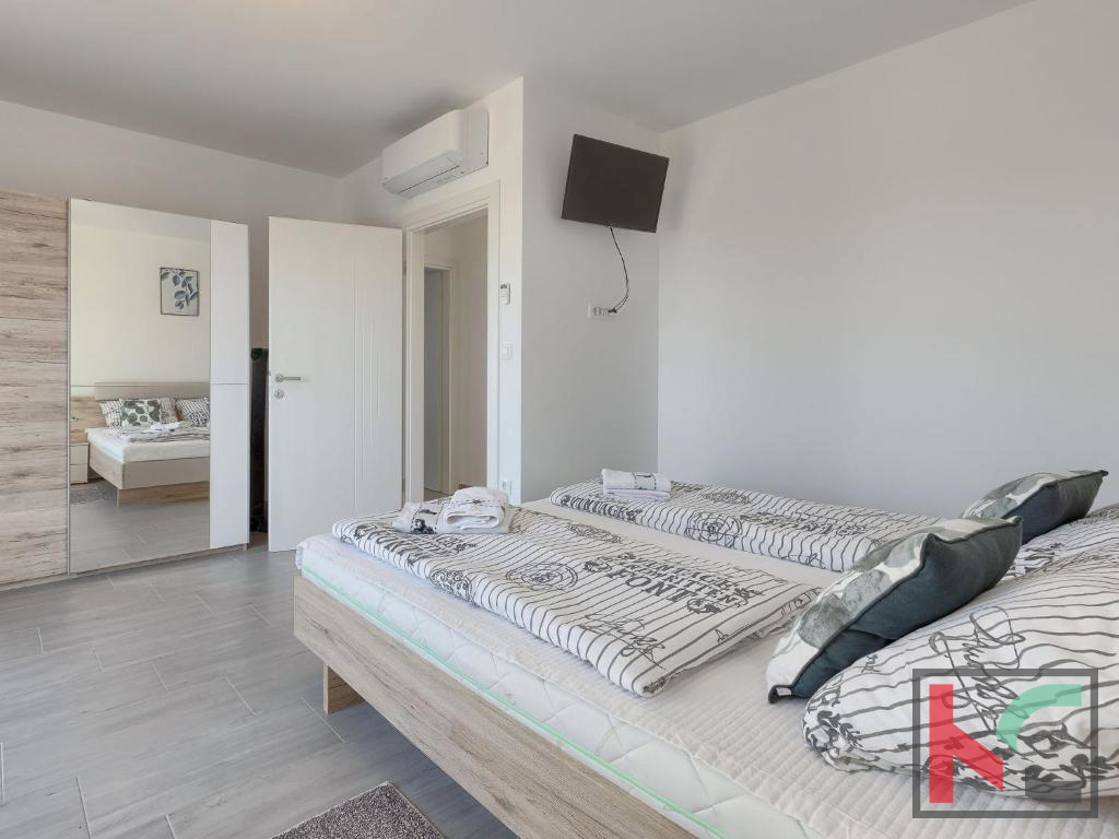 Istria, Parenzo, casa vacanza con piscina e giardino paesaggistico, #vendita