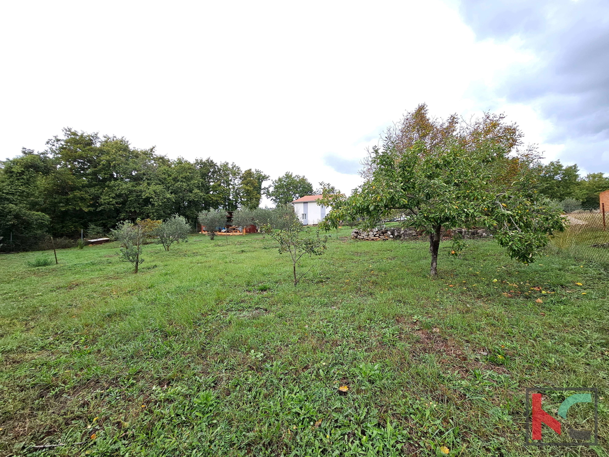 Istria, Parenzo, casa con ampio giardino 2324m2, #vendita