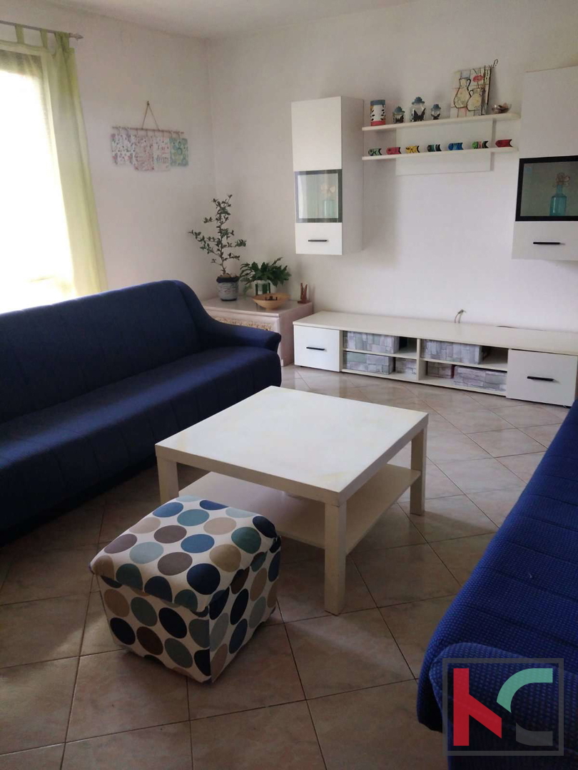 Istria, Parenzo, casa con ampio giardino 2324m2, #vendita