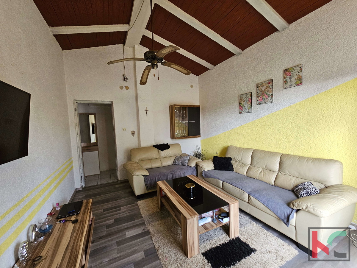 Istria, Parenzo, casa con ampio giardino 2324m2, #vendita