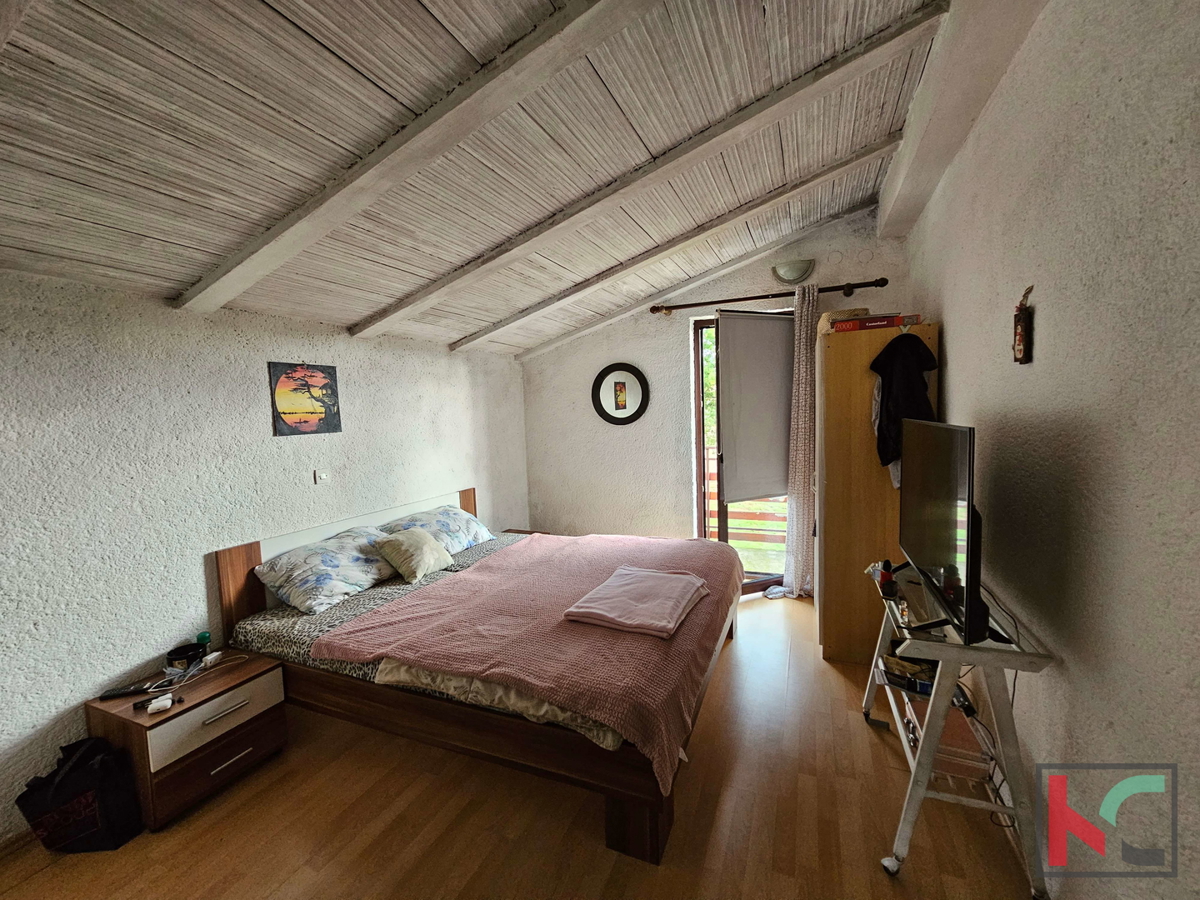 Istria, Parenzo, casa con ampio giardino 2324m2, #vendita