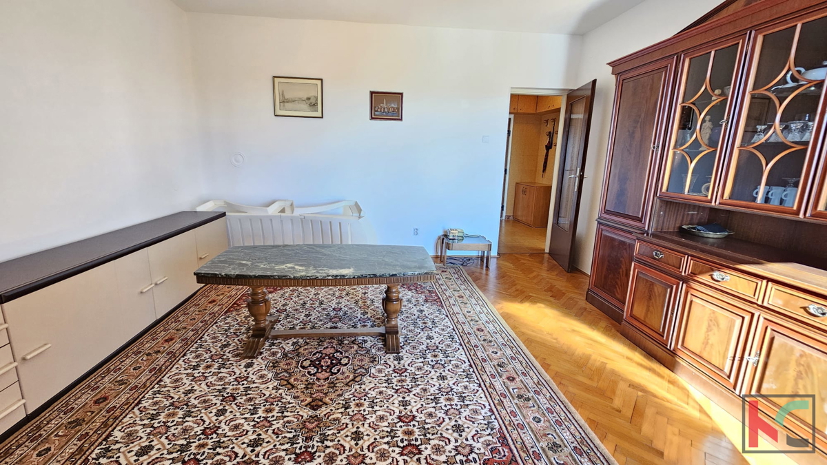 Istria, Rovigno, appartamento con due camere da letto in pieno centro con vista sul centro storico e su Sant'Eufemia #vendita