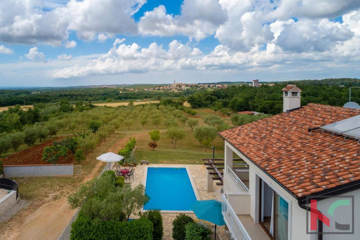 Istria, zona Parenzo, villa 166 m2 con vista panoramica sul mare, #vendita