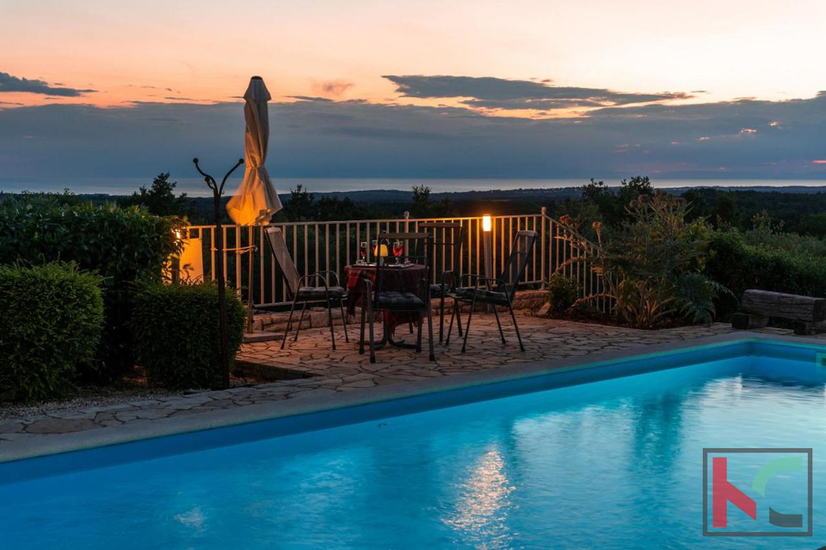 Istria, zona Parenzo, villa 166 m2 con vista panoramica sul mare, #vendita