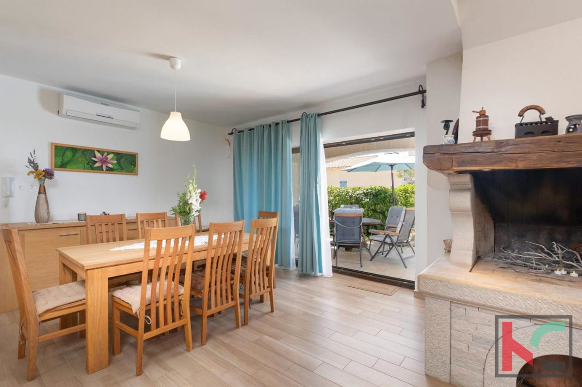 Istria, zona Parenzo, villa 166 m2 con vista panoramica sul mare, #vendita