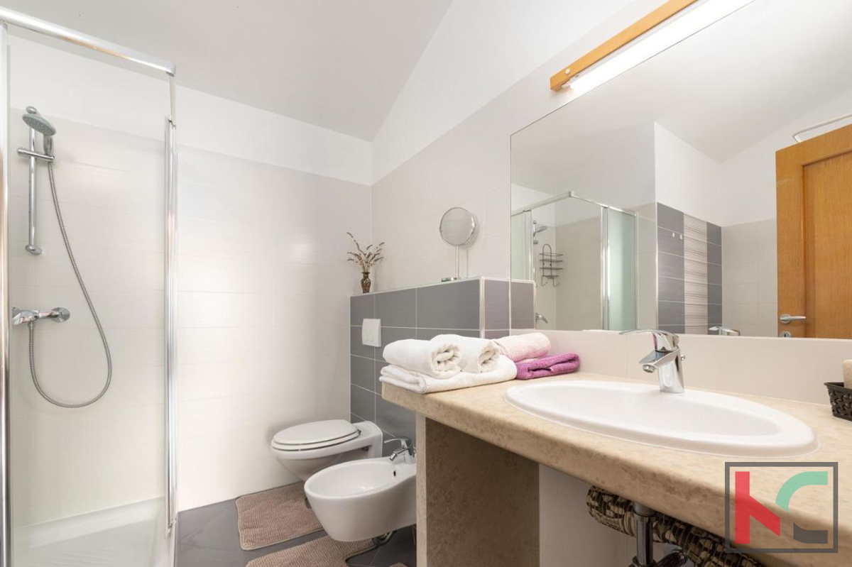 Istria, zona Parenzo, villa 166 m2 con vista panoramica sul mare, #vendita