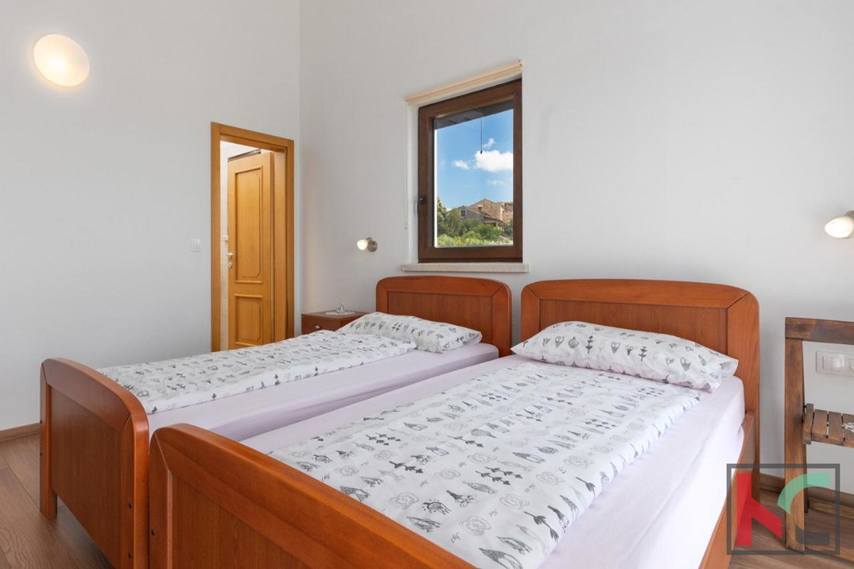 Istria, zona Parenzo, villa 166 m2 con vista panoramica sul mare, #vendita