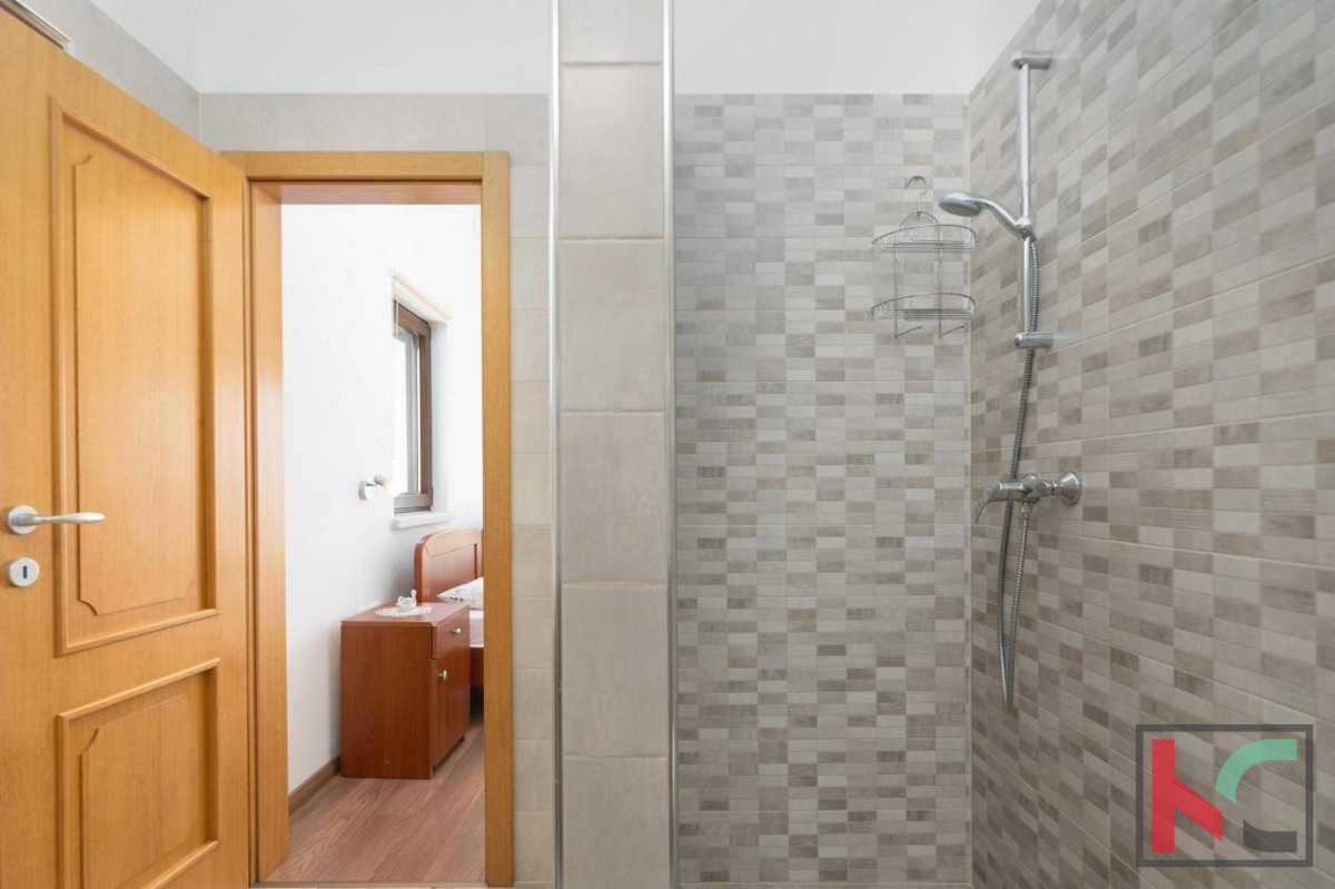 Istria, zona Parenzo, villa 166 m2 con vista panoramica sul mare, #vendita