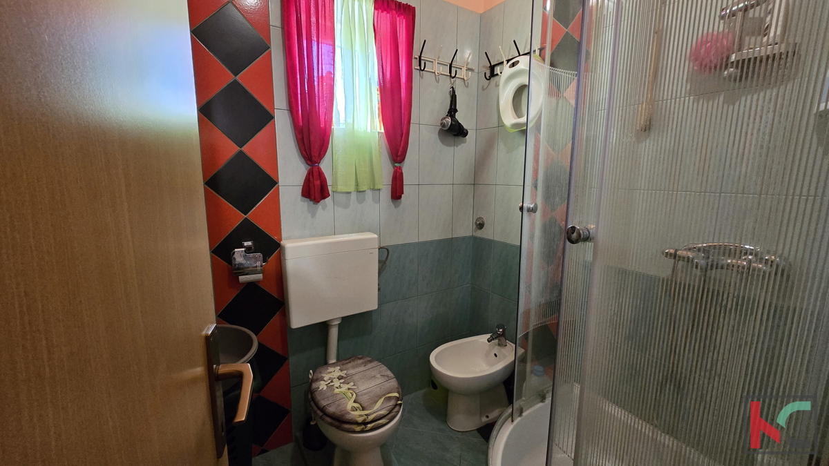 PULA, STOJA, APPARTAMENTO DIVISO IN 2 APPARTAMENTI TRILOCALI CON VISTA MARE, TOTALE 112,23m2 #VENDITA