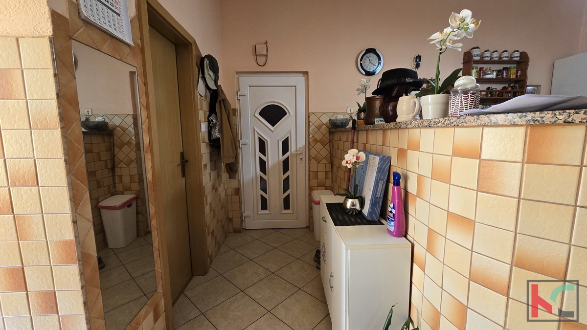 PULA, STOJA, APPARTAMENTO DIVISO IN 2 APPARTAMENTI TRILOCALI CON VISTA MARE, TOTALE 112,23m2 #VENDITA