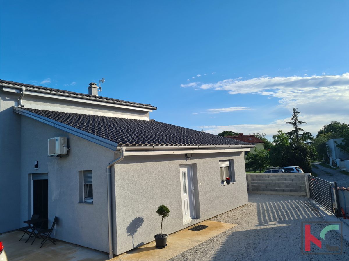 Pola, dintorni, casa prefabbricata 133m2 con giardino 367m2, posizione tranquilla