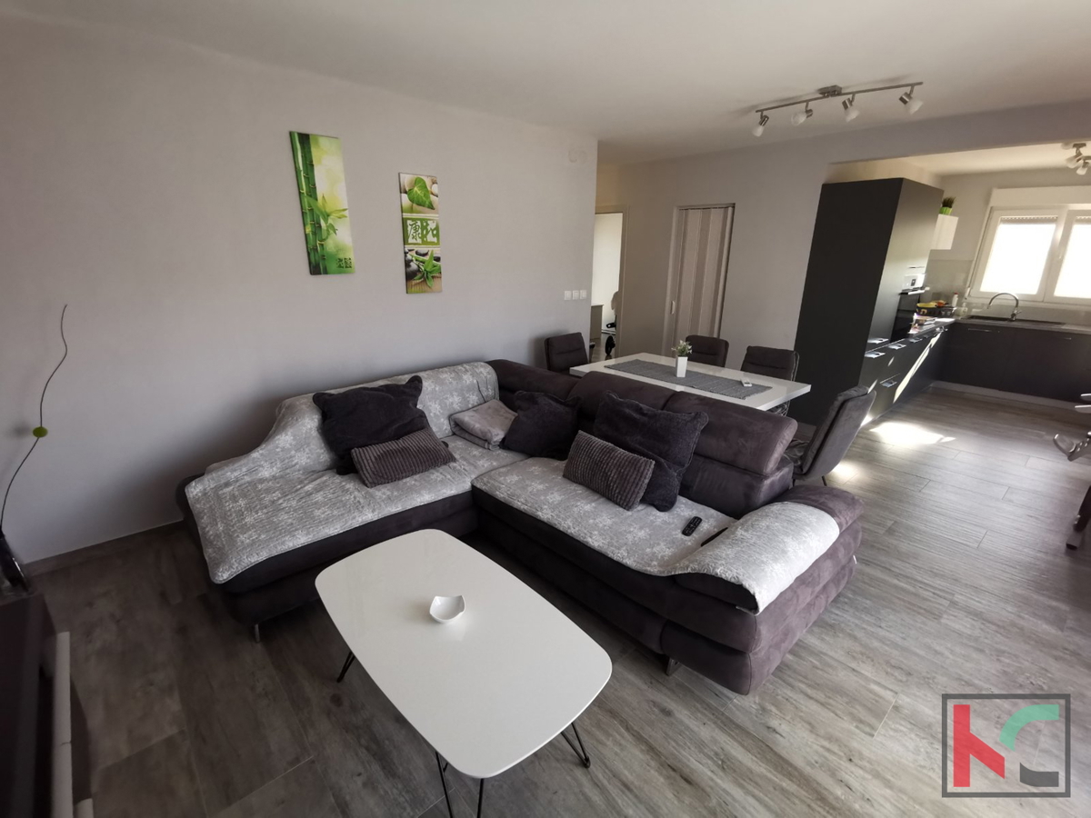 Pola, dintorni, casa prefabbricata 133m2 con giardino 367m2, posizione tranquilla