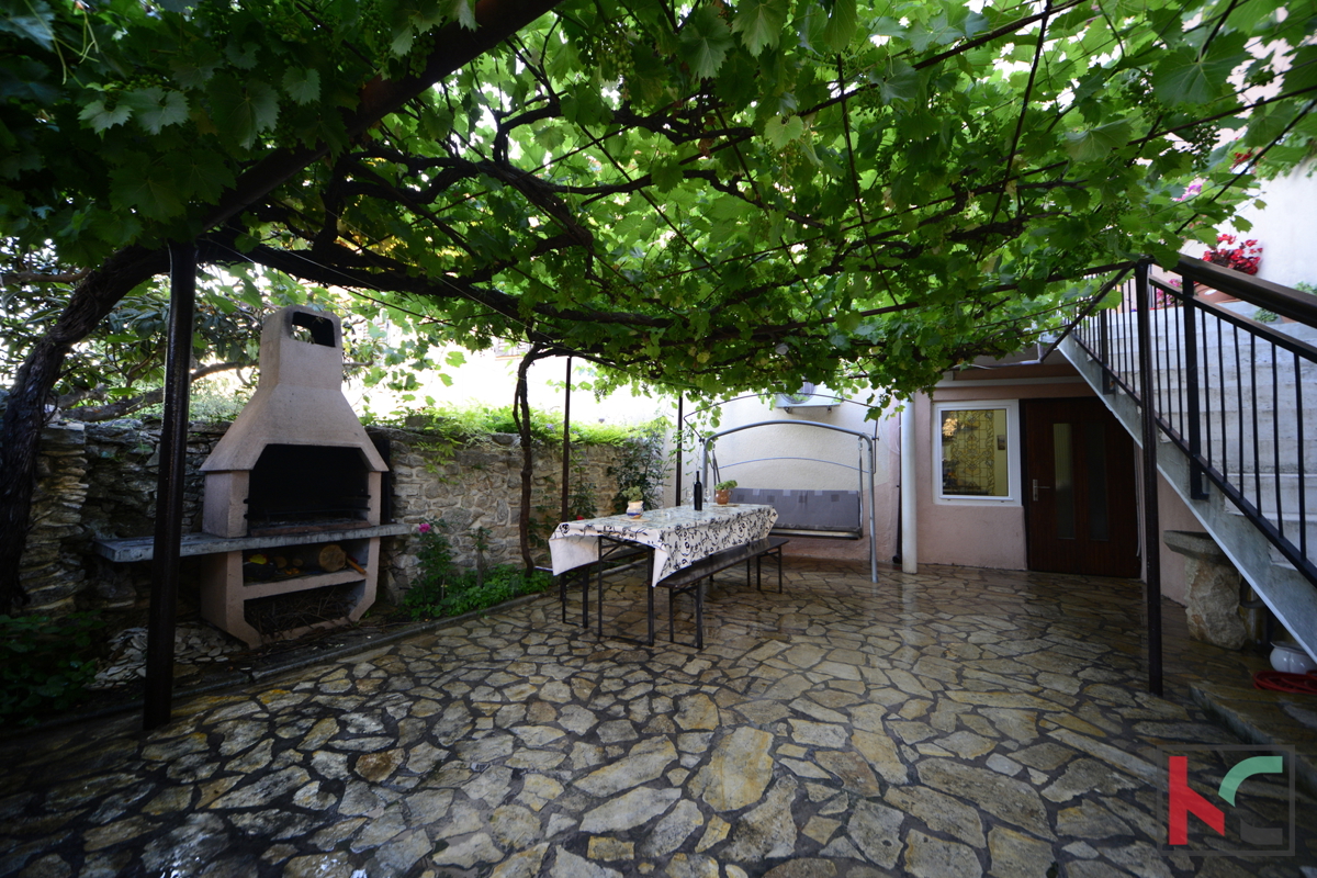 Istria - Ližnjan casa di famiglia con vista sul mare in funzione del turismo