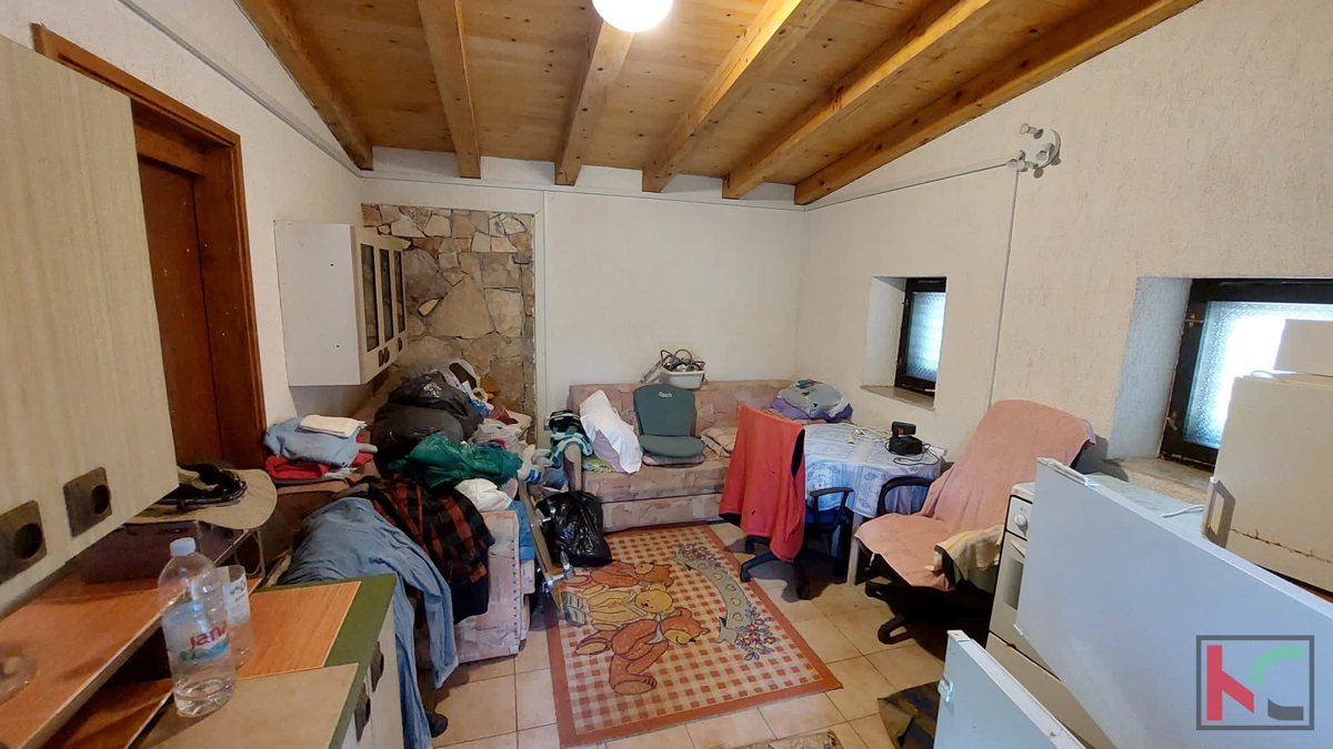 Rovigno, casa legalizzata con uliveto e vigneto su un terreno di 4471 m2 #vendita