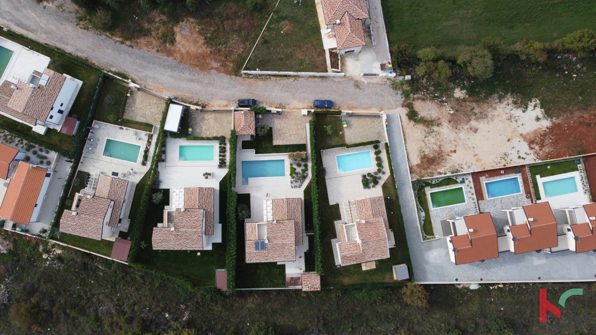 Istria, villa moderna con piscina vicino a Parenzo, #vendita