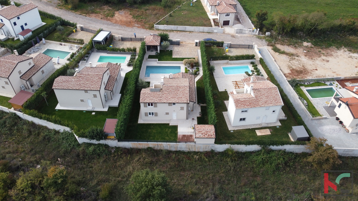 Istria, villa moderna con piscina vicino a Parenzo, #vendita