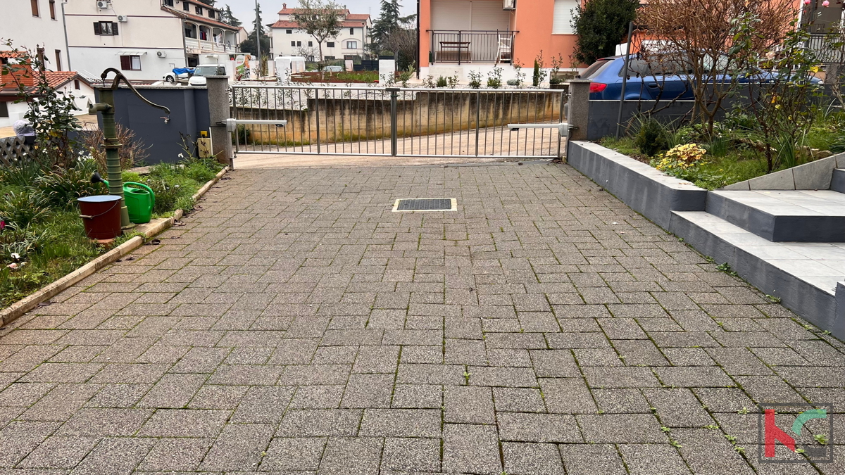 Istria, Parenzo, casa indipendente con giardino paesaggistico in ottima posizione, #vendita