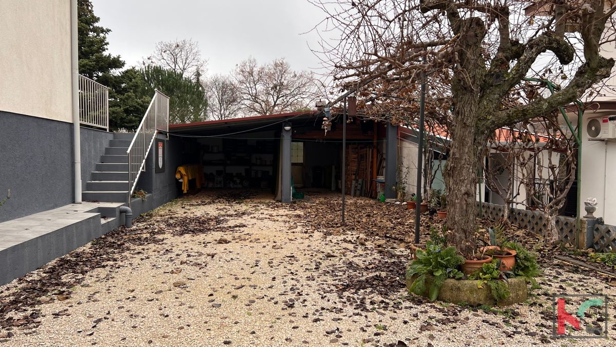 Istria, Parenzo, casa indipendente con giardino paesaggistico in ottima posizione, #vendita