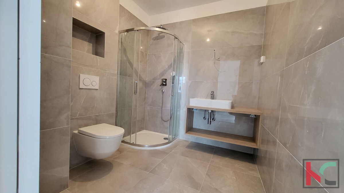 Istria - Premantura - Volme, appartamento 75m2 in un lussuoso edificio nuovo con vista mare