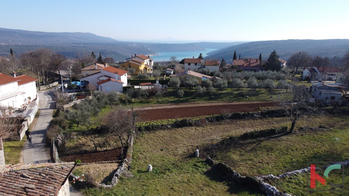 Istria, Barban, casa in pietra da ristrutturare e terreno di 1826 m2, #vendita