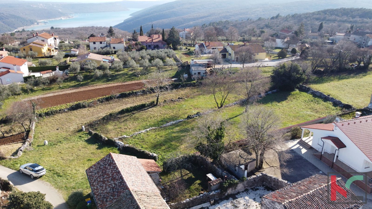 Istria, Barban, casa in pietra da ristrutturare e terreno di 1826 m2, #vendita