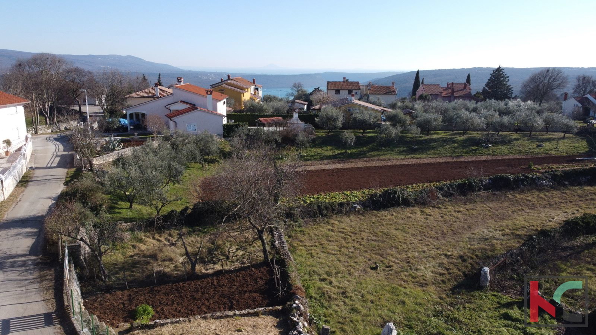 Istria, Barban, casa in pietra da ristrutturare e terreno di 1826 m2, #vendita
