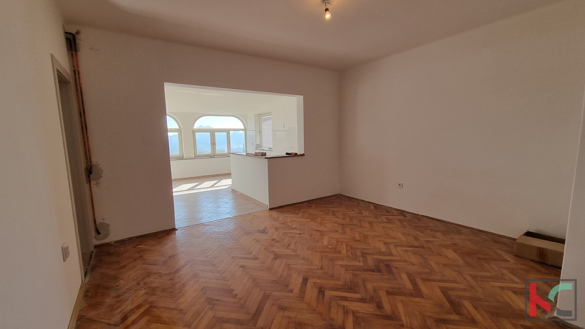 Pula, villaggio di Sisan, casa piano 134m2 con giardino di 400m2/vista aperta sulla città, #vendita