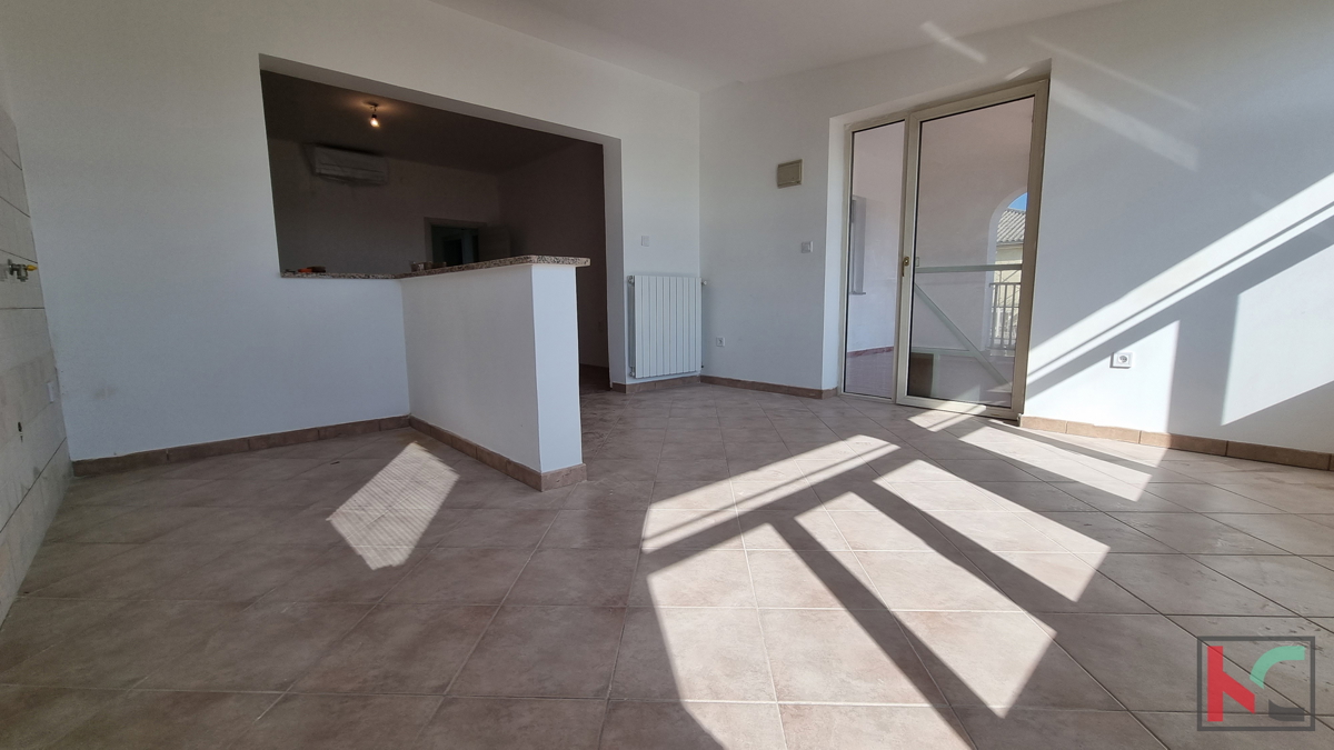 Pula, villaggio di Sisan, casa piano 134m2 con giardino di 400m2/vista aperta sulla città, #vendita