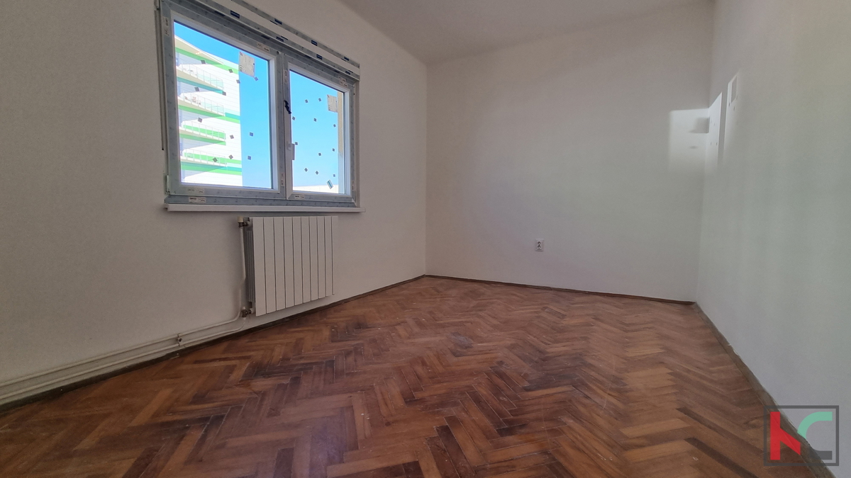 Pula, villaggio di Sisan, casa piano 134m2 con giardino di 400m2/vista aperta sulla città, #vendita