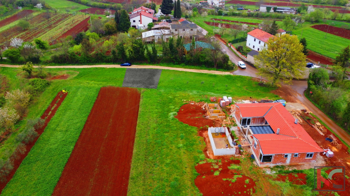 Istria - Barban, terreno con permesso di costruzione II utenze pagate, # vendita esclusiva