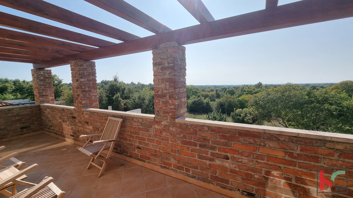 Istria, Svetvinčenat, villa in pietra con piscina, #vendita