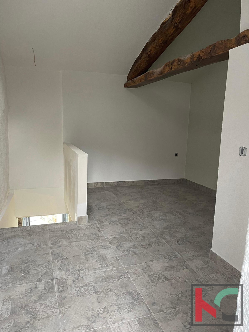 Istria, Svetvinčenat, casa in pietra ristrutturata con piscina, #vendita