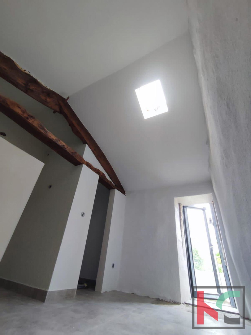 Istria, Svetvinčenat, casa in pietra ristrutturata con piscina, #vendita