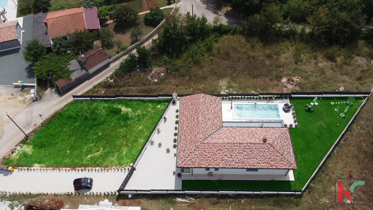 Istria, villa modernamente arredata in una posizione tranquilla con vista sul Parco naturale Učka, #vendita