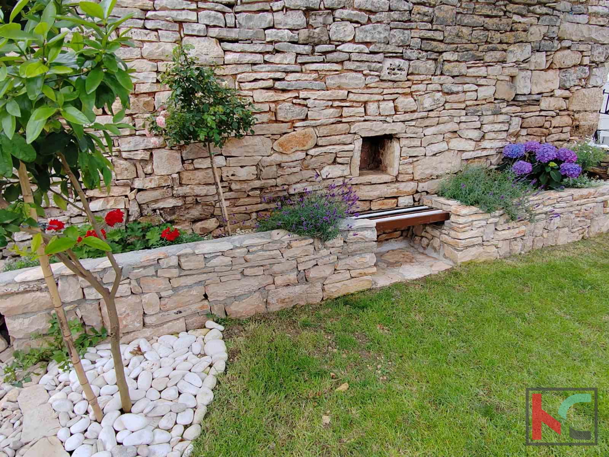 ISTRA, GALIŽANA, KAMENA KUĆA 69M2 NA 231m2 OKUĆNICE, #PRODAJA