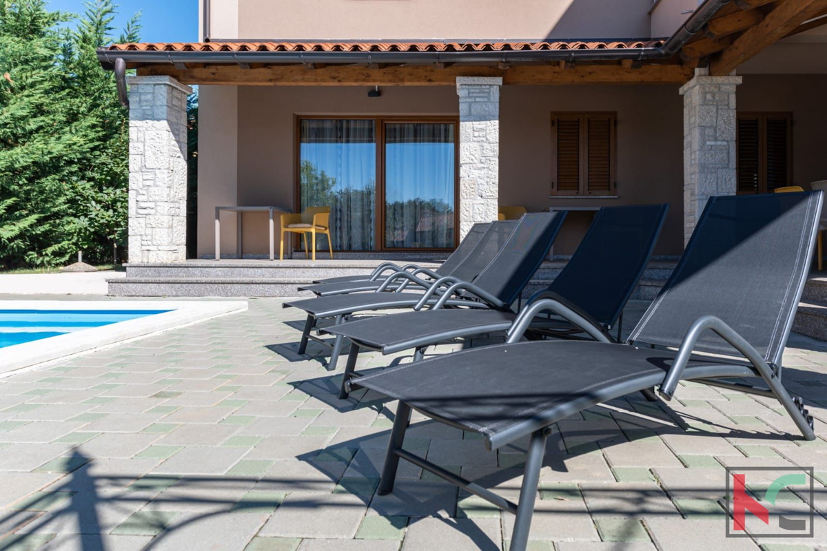 ISTRA, VOLME, APPARTAMENTO 240,65M2 CON 190M2 DI GIARDINO E PISCINA PRIVATA #VENDITA