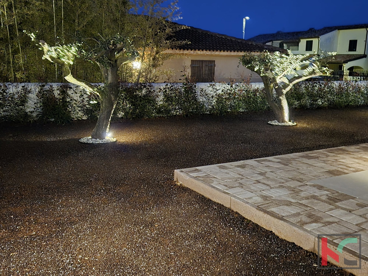 Istria, Medolino, casa bifamiliare in costruzione con piscina e giardino, garage, vicino al mare, #vendita