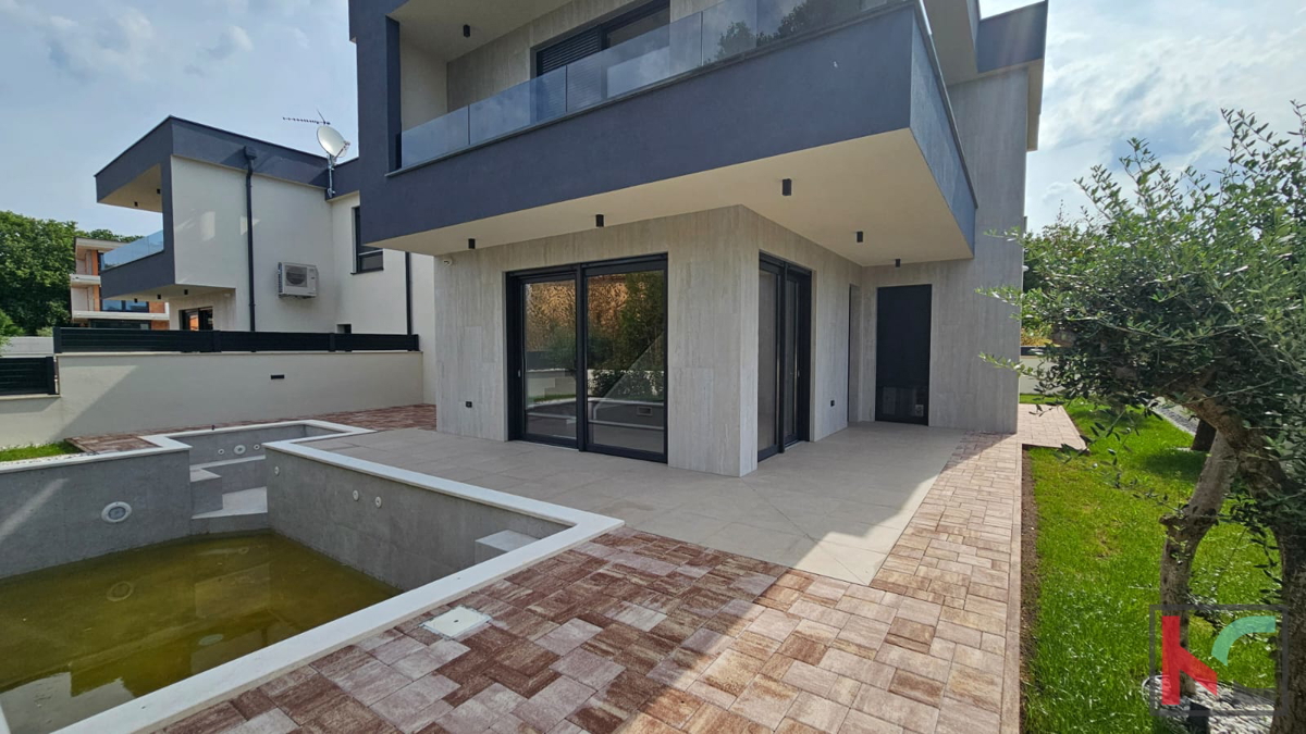 Istria, Medolino, casa bifamiliare in costruzione con piscina e giardino, garage, vicino al mare, #vendita