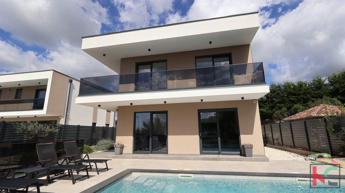 ISTRA, SVETVINČENAT, VILLA MODERNA CON PISCINA #VENDITA