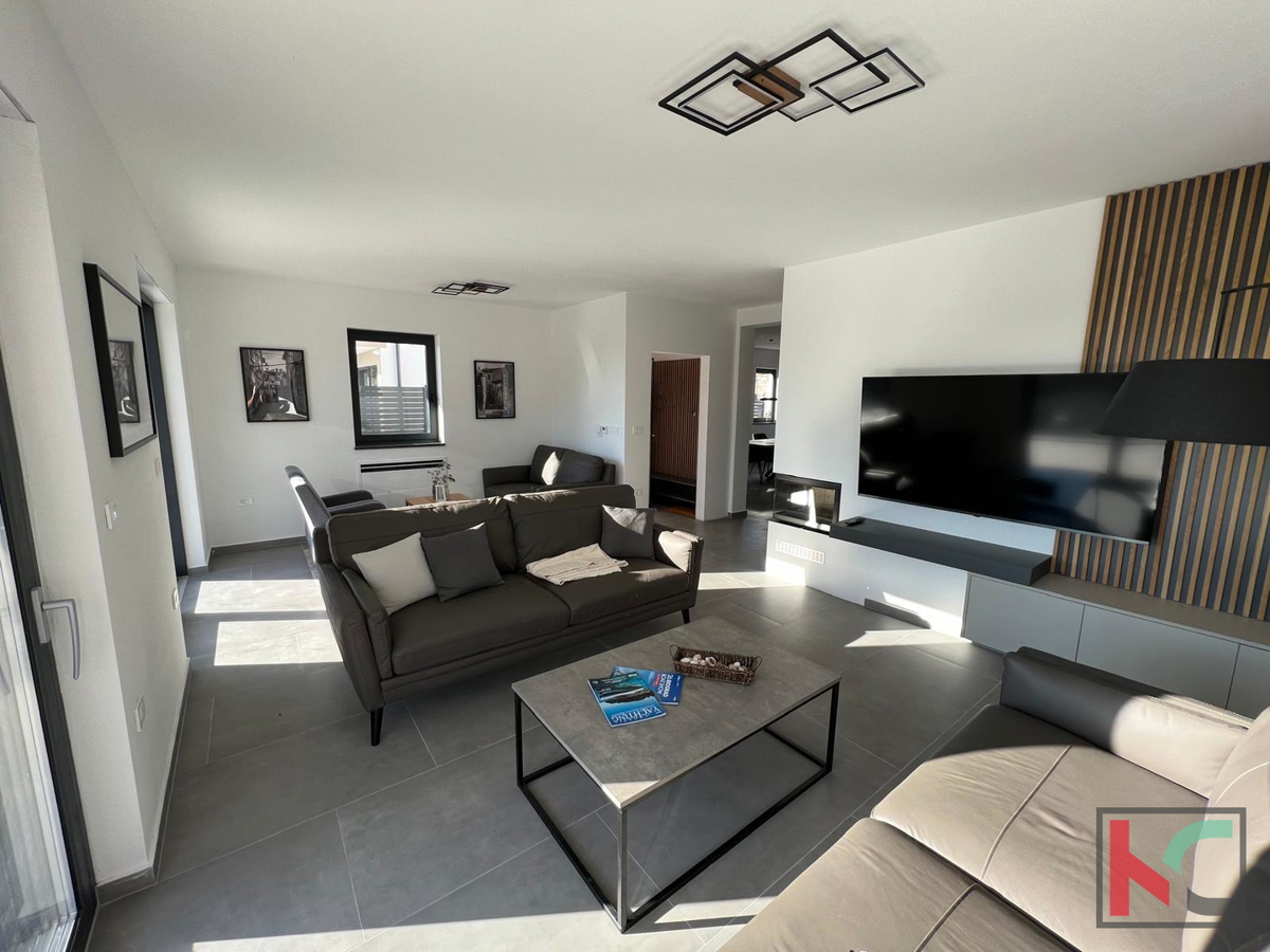 ISTRA, SVETVINČENAT, VILLA MODERNA CON PISCINA #VENDITA