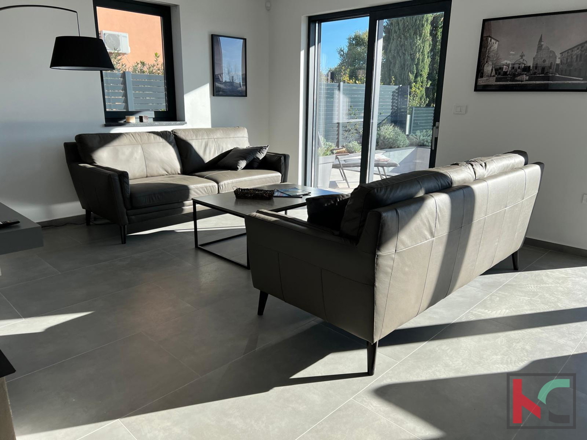 ISTRA, SVETVINČENAT, VILLA MODERNA CON PISCINA #VENDITA