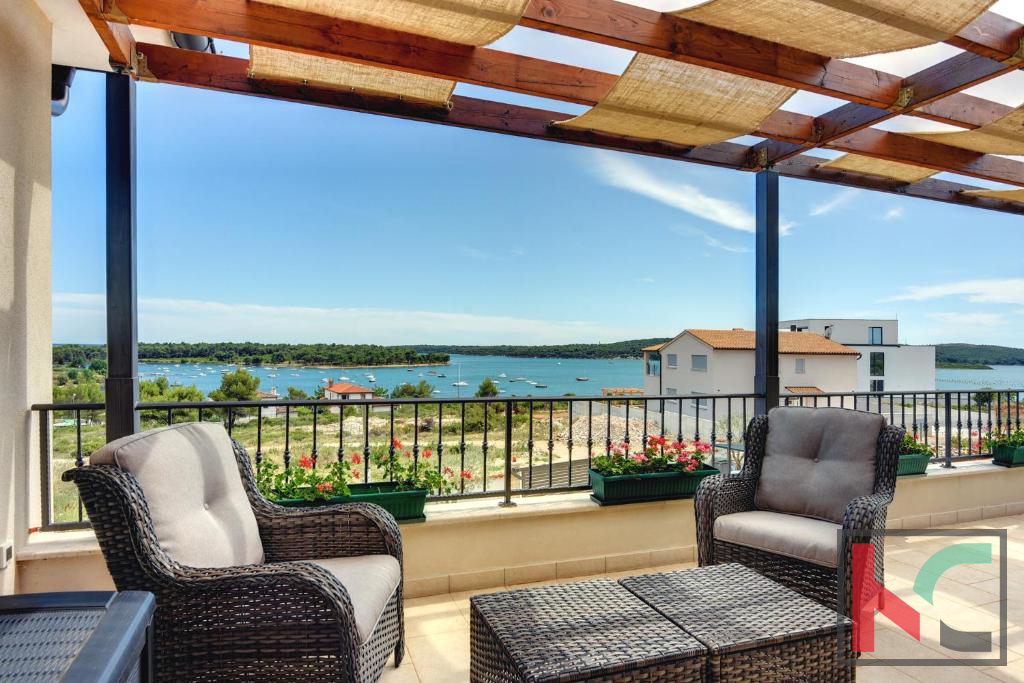 Istria, Medulin, villa di lusso con piscina e giardino paesaggistico 1100m2, 300m dal mare